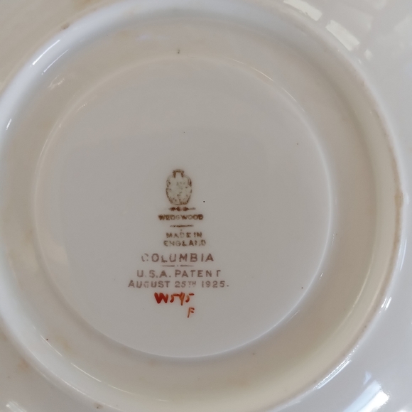Wedgwood Columbia Double Handle Teacup and Saucer - Picture 6 of 9